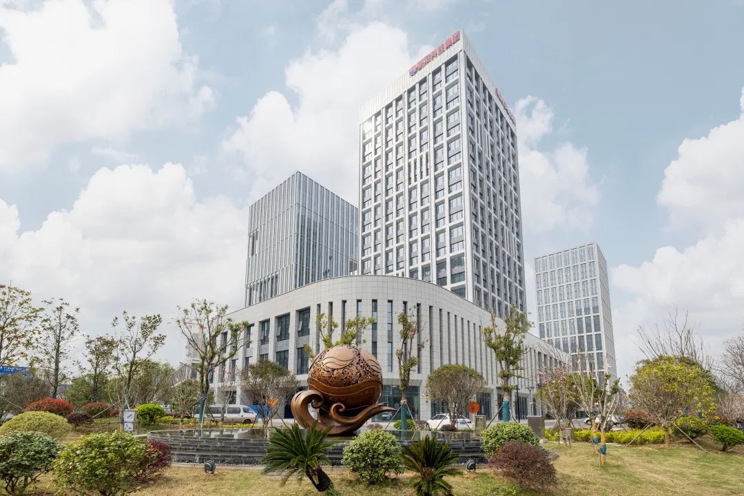 云顶之上，触动心灵深处的无限空间 | 新阳科技集团总部大厦